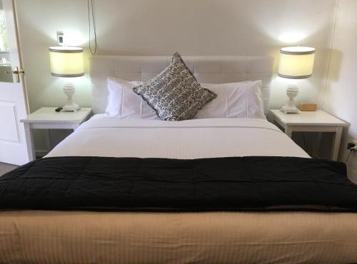 Norwood House Motel & Receptions in Mornington