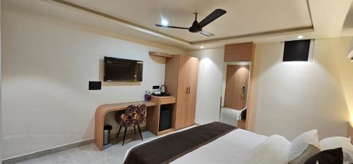 Velara Hotel & Banquet in Gwalior