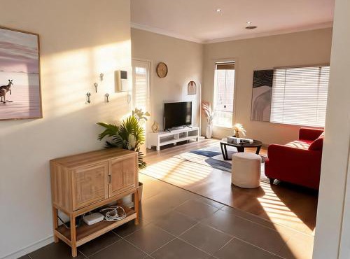 Cozy 4-Bedroom Home|Peaceful & Convenient Location in Truganina