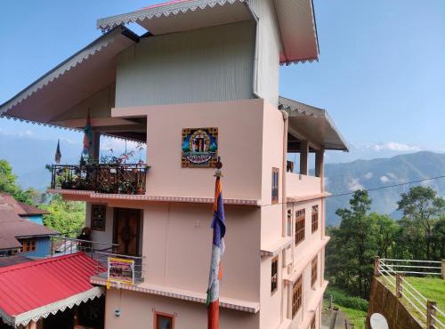 Dokhampa village homestay