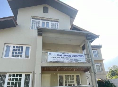 Snow Leopard Lodge