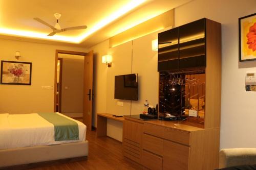 Lalit hotel