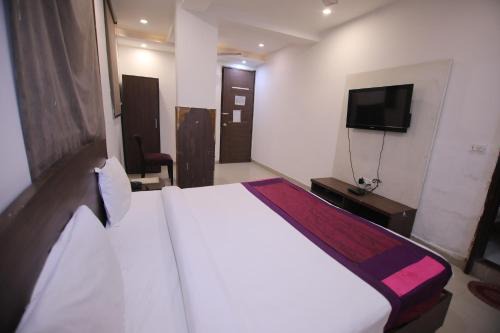 Hotel Aravali Residency Near ILBS, Vasant Kunj