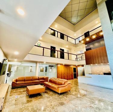IGNIVA Airport Hotel