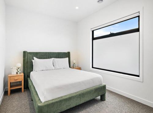 Brand-New 3-Bed Townhouse in Pascoe Vale in Melbourne