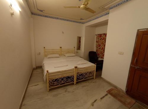 Little Peepal House