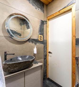 SaffronStays Love Nest