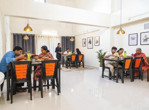 FabHotel Majestic Luxurious - Nr Rajaram Bhiku Pathare Stadium