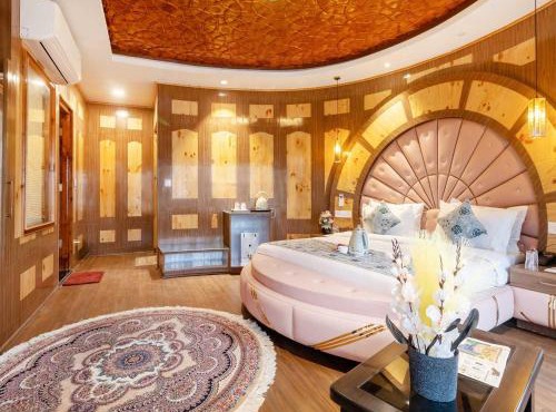 Palette Hotel Cecil by CheckIn, Srinagar