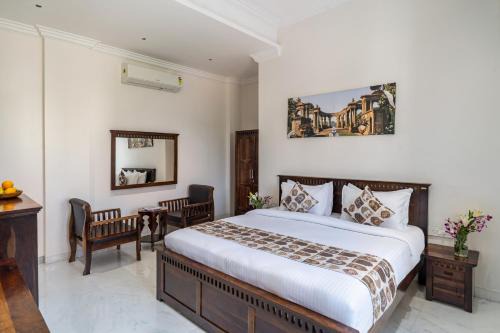 The Classic Crown Udaipur - A Luxury Hotel by Lake Pichola