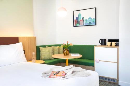 Holiday Inn Melbourne Bourke Street Mall by IHG in Melbourne