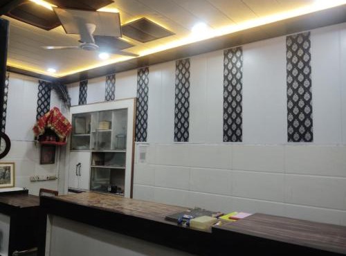 Hotel Goverdhan - Walking to Raja Ki Mandi Railway and 3km from ISBT
