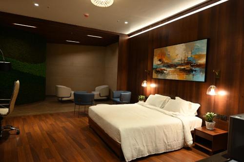 0484 Aero Lounge-Terminal 2 Cochin Airport Hotel