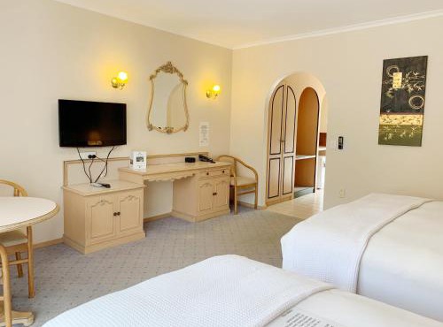 Golden Chain Country Plaza Motel Halls Gap in Halls Gap