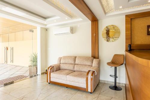 ESAA Airport Hotel