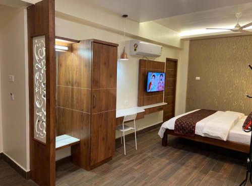 Le Shiv Executive Suite