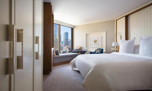 Four Seasons Hotel Sydney in Sydney